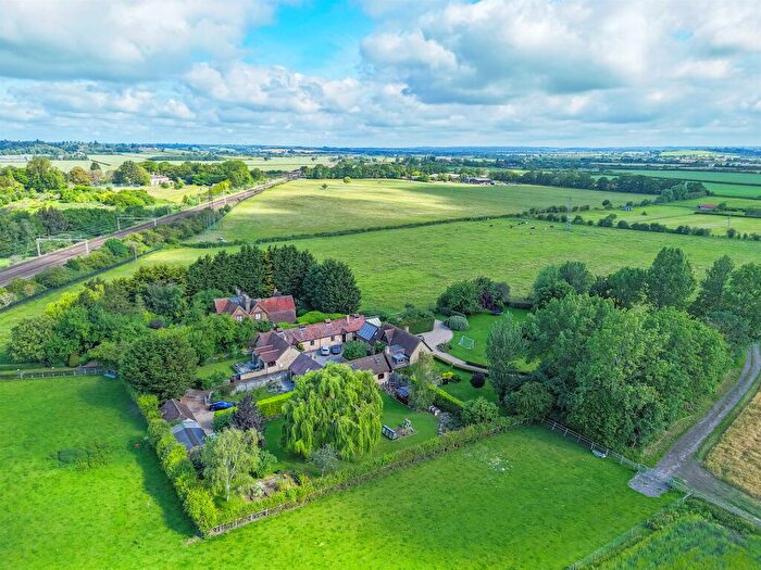 3 Bedroom Barn Conversion For Sale In Church Lane, Cheddington, Leighton Buzzard, LU7