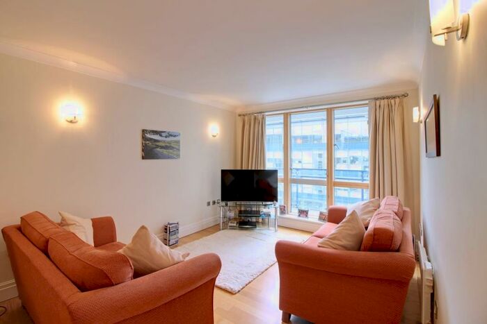 2 Bedroom Apartment To Rent In Temple Avenue, Blackfriars, EC4Y