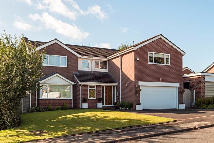 5 Bedroom Detached House For Sale In The Paddocks, Prestbury, SK10