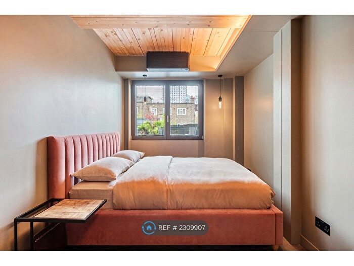 2 Bedroom Flat To Rent In Pitfield Street, London, N1