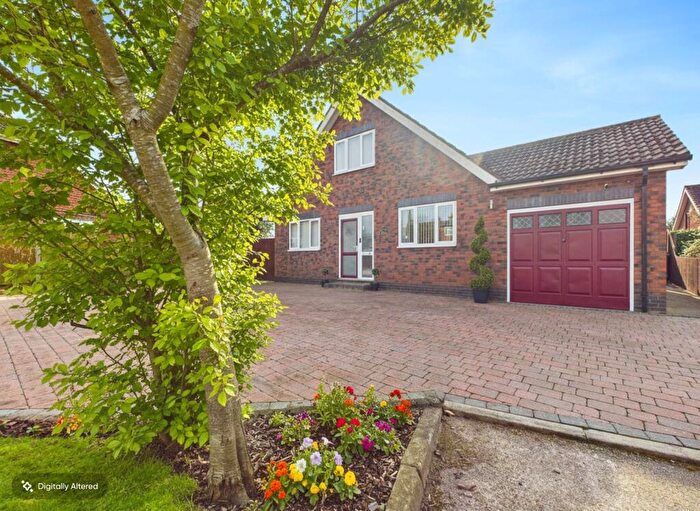 4 Bedroom Bungalow For Sale In The Green, Old Ellerby, Hull, East Yorkshire, HU11