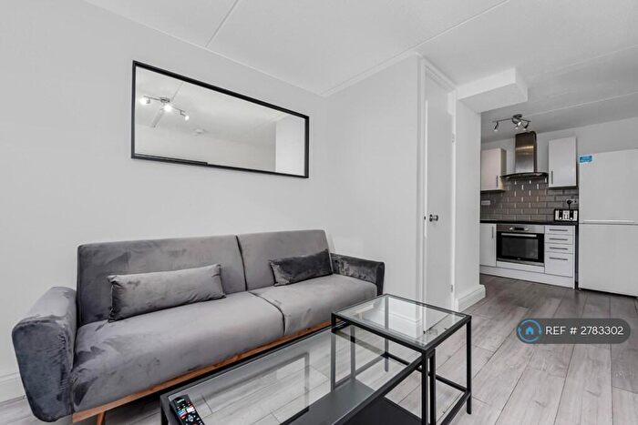 5 Bedroom Flat To Rent In Charlotte Despard Avenue, London, SW11