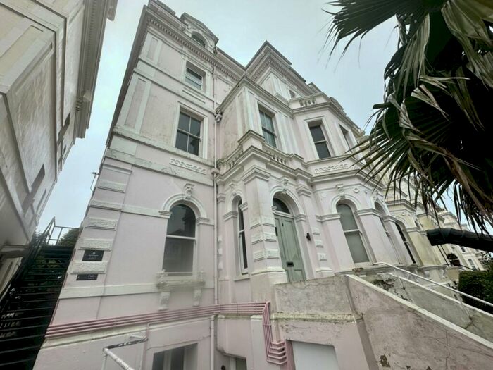 1 Bedroom Flat To Rent In Augusta Gardens, Folkestone, CT20