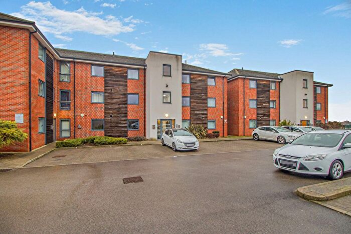 2 Bedroom Flat For Sale In Rectory Court, Armthorpe, DN3