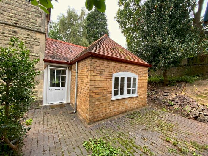 1 Bedroom Flat To Rent In Albert Road North, Malvern, WR14