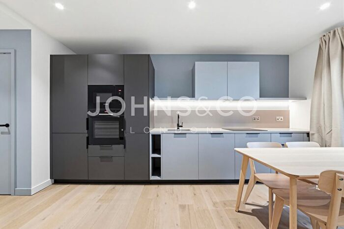 Studio To Rent In Peninsula Gardens, Greenwich Peninsula, London, SE10