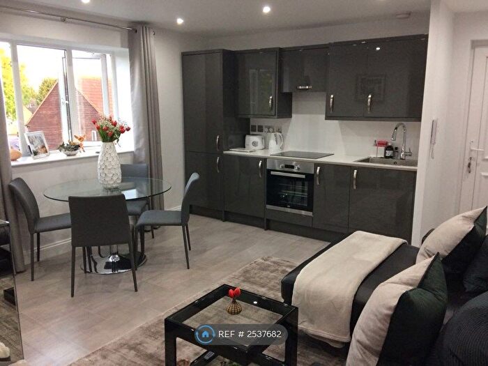 1 Bedroom Flat To Rent In Jade Close, London, E16