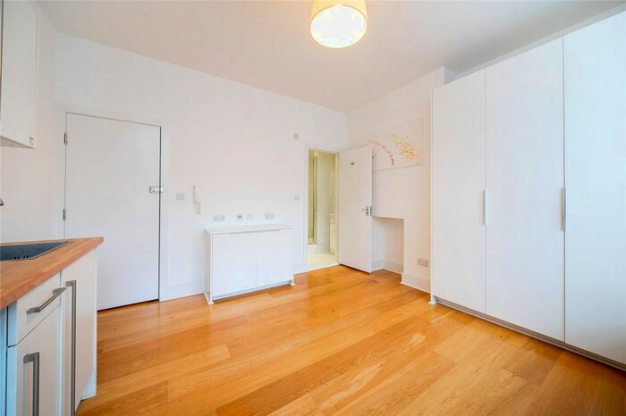 Studio To Rent In Quex Road, London, NW6