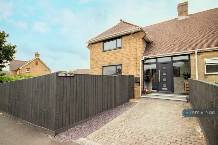 3 Bedroom Semi-Detached House To Rent In Beatrice Avenue, East Cowes, PO32