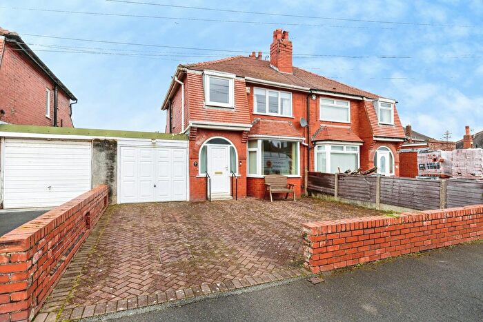 3 Bedroom Semi-detached House For Sale In Collingwood Avenue, Lytham St. Annes, Lancashire, FY8