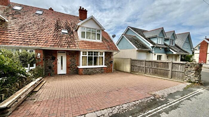 5 Bedroom Semi Detached House For Sale In Hills View, Braunton, EX33