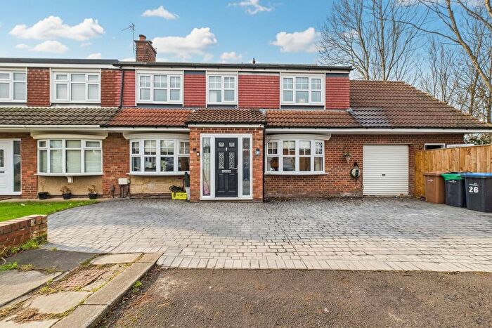 4 Bedroom Semi-Detached House For Sale In Throckley Avenue, Middlesbrough, TS5