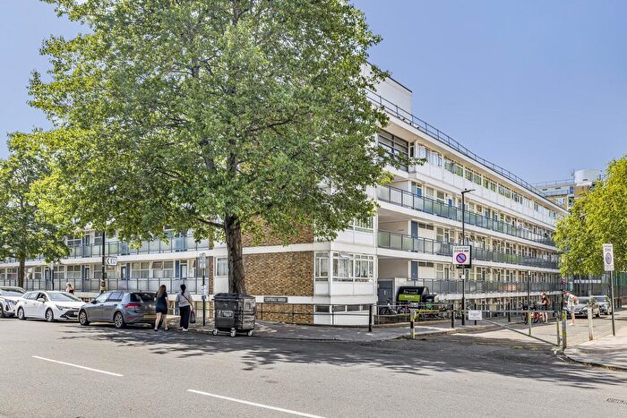 Studio For Sale In Churchill Gardens, Lenthall House Churchill Gardens, SW1V