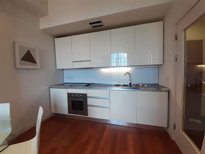 1 Bedroom Apartment To Rent In Springfield Mill, Bridge Street, NG10