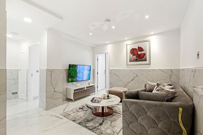 4 Bedroom Flat To Rent In Great Cumberland Place, London, W1H