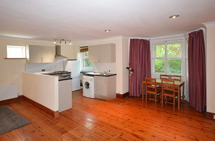 1 Bedroom Apartment To Rent In Burdon Terrace, Newcastle Upon Tyne, NE2