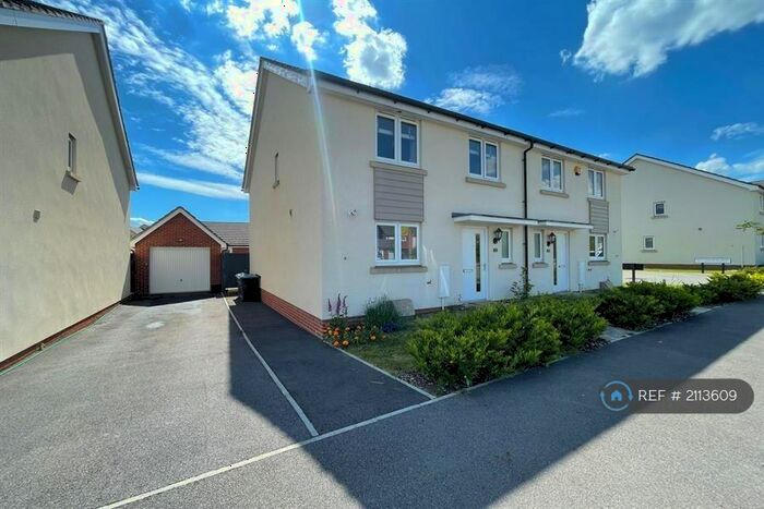 4 Bedroom Semi-Detached House To Rent In Mcnamara Street, Longhedge, Salisbury, SP4