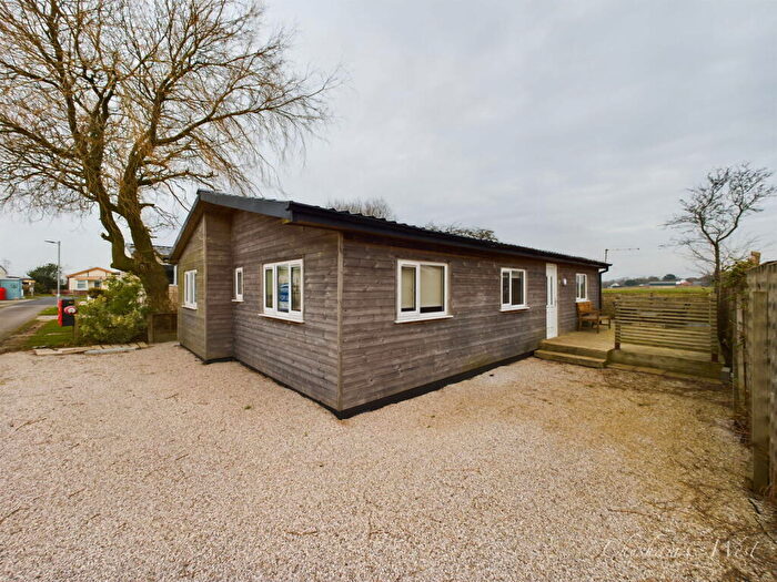 3 Bedroom Lodge For Sale In Larbreck Gardens, Garstang Road, PR3