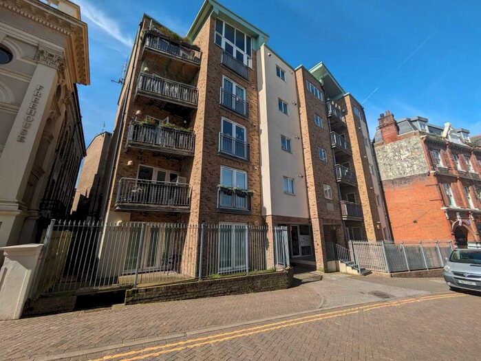 2 Bedroom Flat To Rent In Rendezvous Street, Folkestone, Kent, CT20