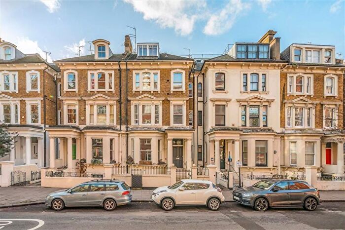 2 Bedroom Flat For Sale In Earls Court Road, Earls Court, SW5