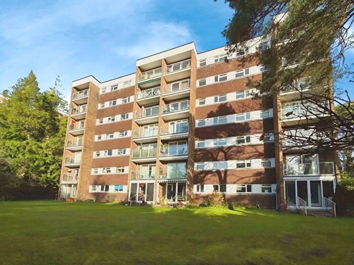 2 Bedroom Apartment For Sale In Lindsay Road, Branksome Park, BH13