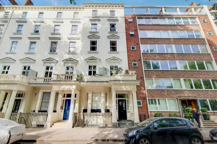 2 Bedroom Flat To Rent In St Georges Square, Pimlico, SW1V