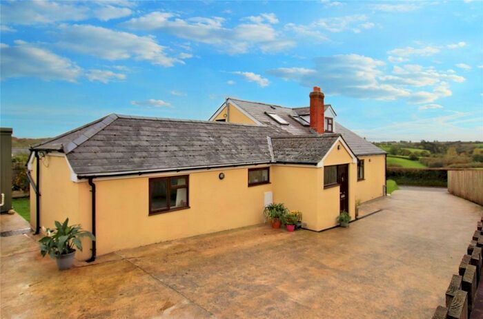 4 Bedroom Bungalow For Sale In Nomansland, Tiverton, Devon, EX16