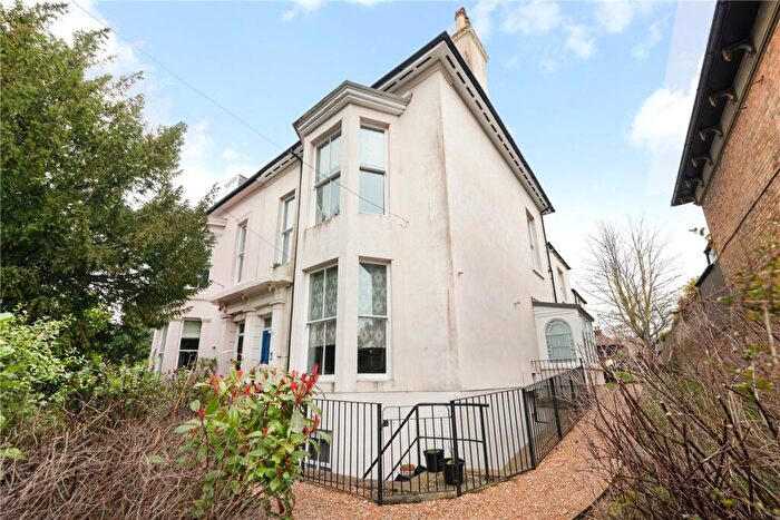 1 Bedroom Apartment For Sale In Old Dover Road, Canterbury, CT1