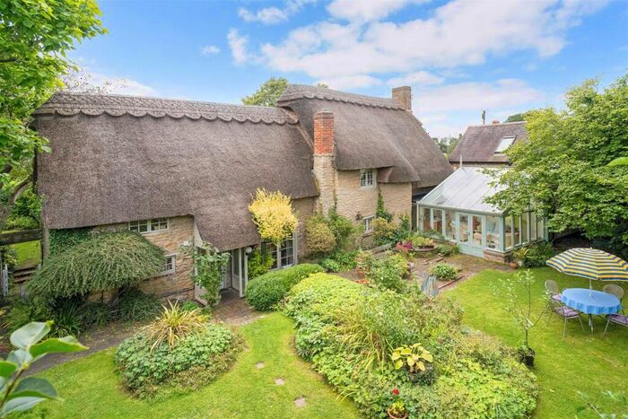 5 Bedroom Cottage For Sale In Northampton Road, Weston-On-The-Green, OX25