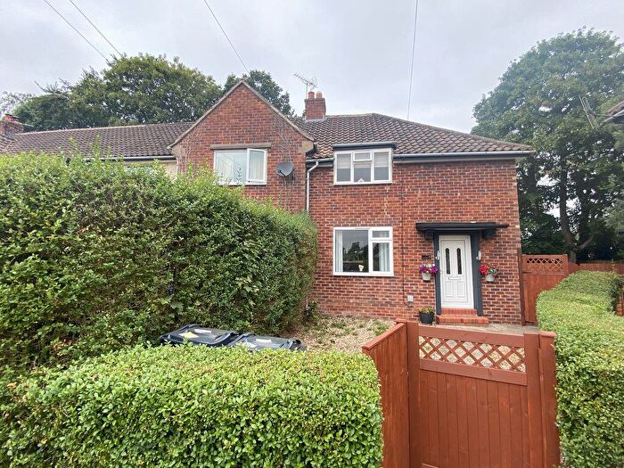 2 Bedroom End Of Terrace House For Sale In Royds Close, Hartford, CW8