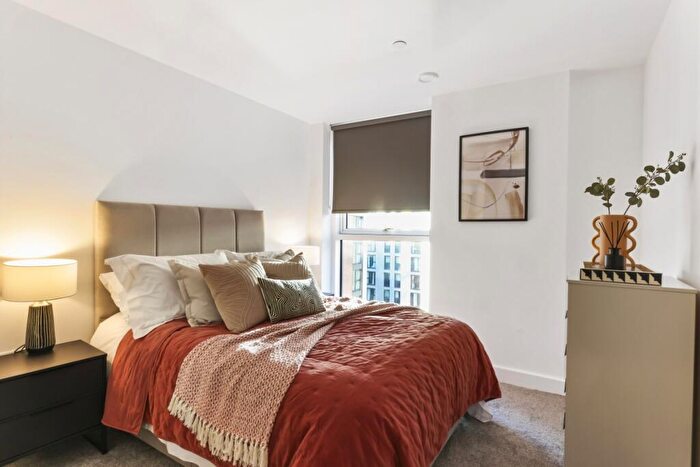 2 Bedroom Flat To Rent In Mercer West Madison East, Leeds, LS2