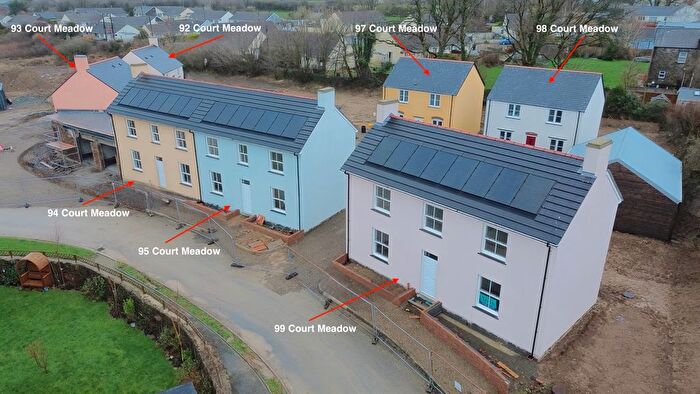 3 Bedroom Semi Detached House For Sale In Court Meadow, Letterston, SA62