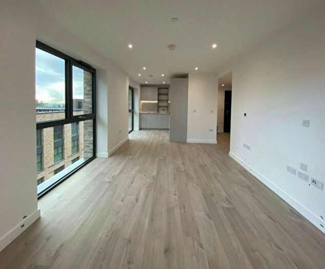 1 Bedroom Flat To Rent In Damsel Grove, London, N4