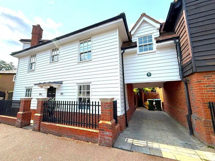 3 Bedroom Detached House To Rent In Ashley Road, Thames Ditton, KT7