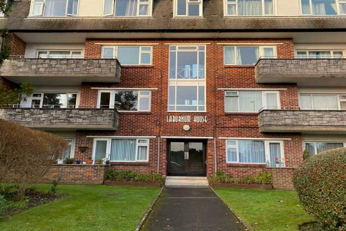 2 Bedroom Flat To Rent In Bedroom Ground Floor Flat In Redhill, BH10
