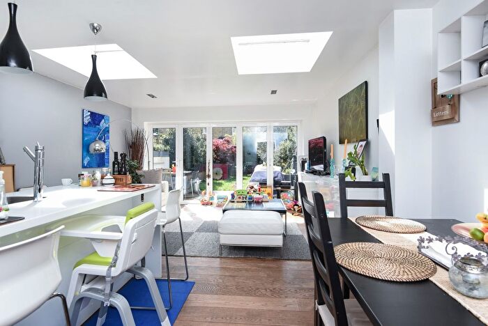 3 Bedroom Detached House To Rent In Trentham Street, Southfields, London, SW18