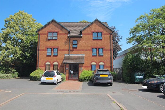 1 Bedroom Flat For Sale In Bantams Close, Birmingham, B33