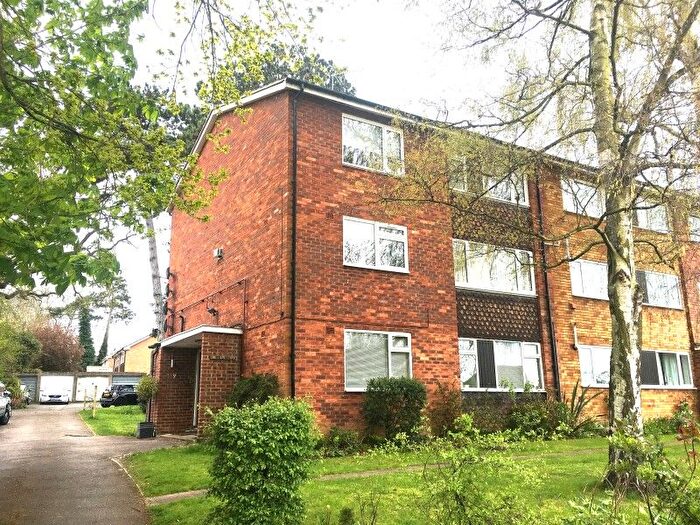 2 Bedroom Flat To Rent In Dudley Court, Windsor, SL4