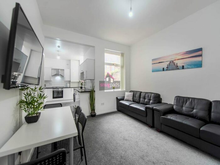 6 Bedroom Property To Rent In Cardigan Street, Salford, M6