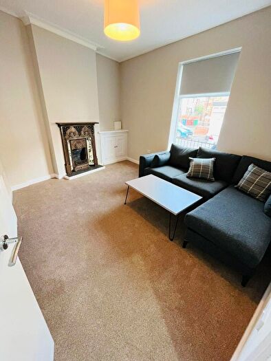 2 Bedroom Flat To Rent In Watts Street, Manchester, M19