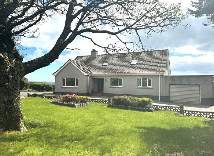 6 Bedroom Detached House For Sale In Tong, HS2