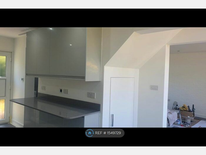 3 Bedroom Terraced House To Rent In Knights Croft, Kent, DA3