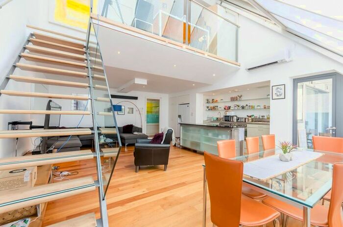 3 Bedroom Maisonette To Rent In Dean Street, Soho, London, W1D