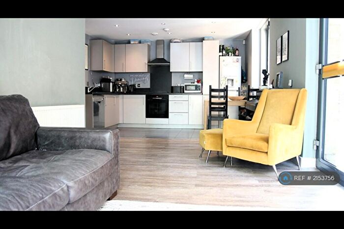 2 Bedroom Flat To Rent In Vancouver House, London, SE16