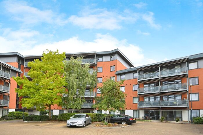 2 Bedroom Flat For Sale In Lynmouth Avenue, Chelmsford, CM2