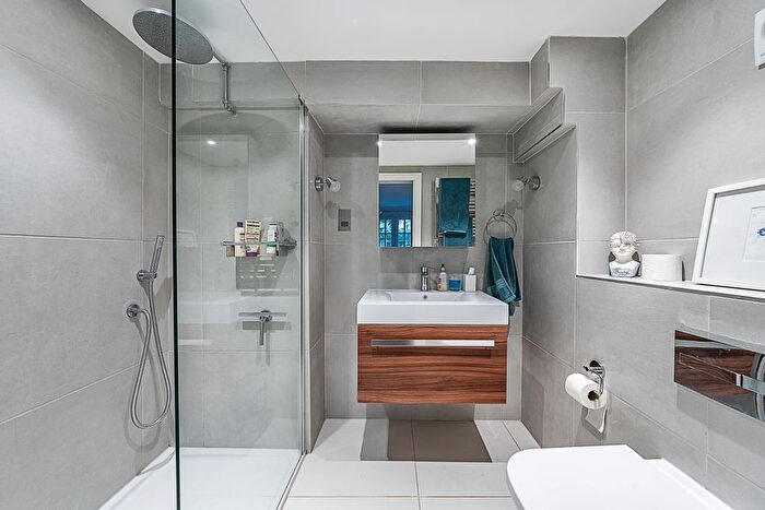 2 Bedroom Flat To Rent In Charlwood Street, London, SW1V