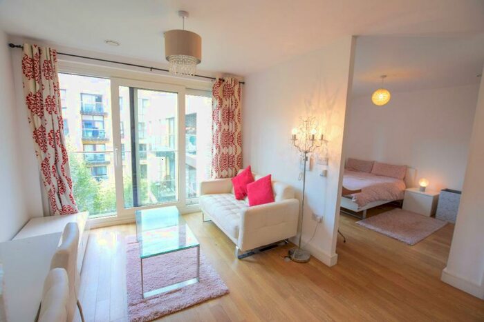Apartment To Rent In Copenhagen Court Pell Street London, SE8