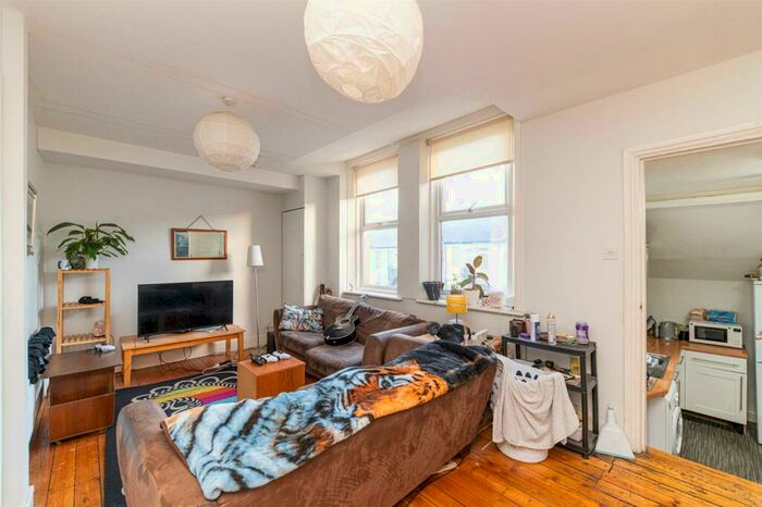 5 Bedroom Maisonette To Rent In Sixth Avenue, Heaton, Newcastle Upon Tyne, NE6