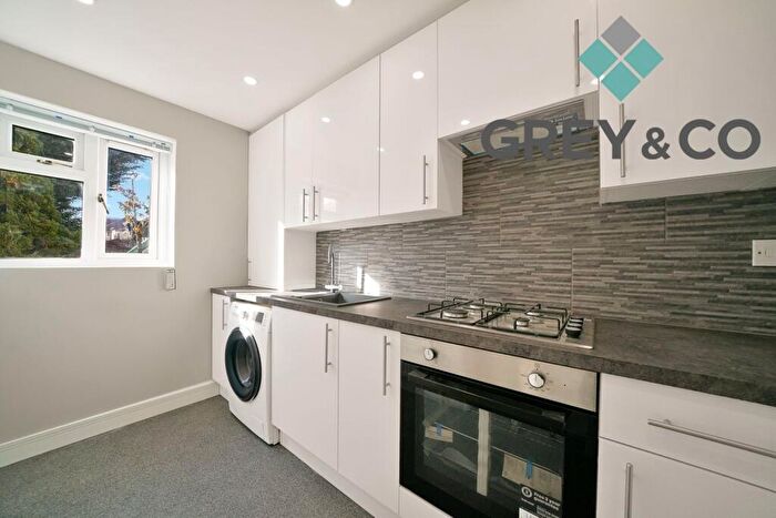 1 Bedroom Apartment For Sale In Alliance Close, Wembley, Greater London, HA0
