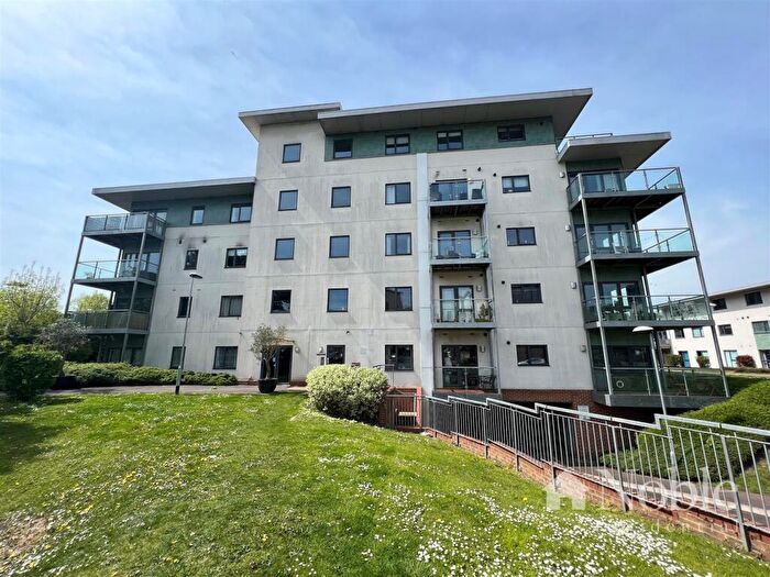2 Bedroom Flat To Rent In Rollason Way, Brentwood, CM14